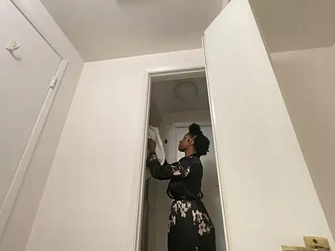 wynterheat online show from January 2025 02:14:01 AM