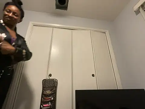 wynterheat online show from February 2025 04:16:02 AM