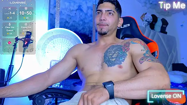 Rich boy01 online show from October 2025 12:58:01 PM