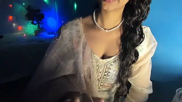 aarjulove online show from October 2025 12:41:02 PM