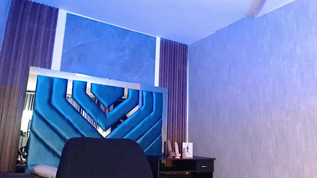 ValeryLargo online show from February 2025 04:32:01 PM