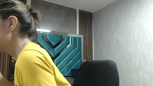 ValeryLargo online show from March 2025 01:06:02 PM
