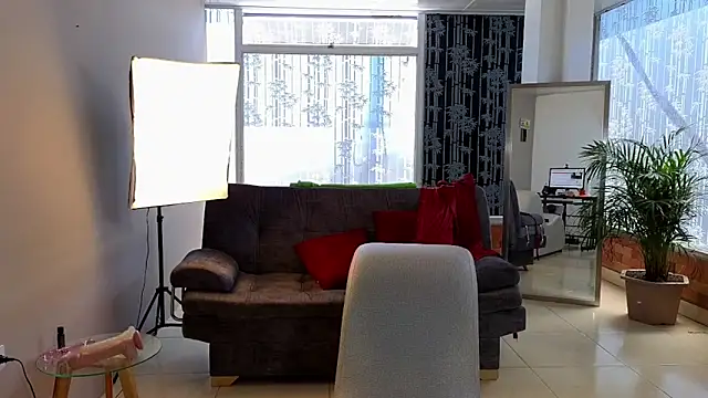 camil milfdream online show from January 2025 05:37:01 PM