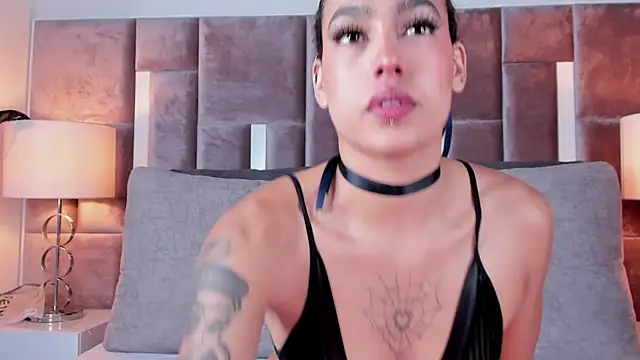 Snapshot of Nia_Bunny chatting on November 2025 12:49:01 PM Nia Bunny online show from November 2025 12:49:01 PM