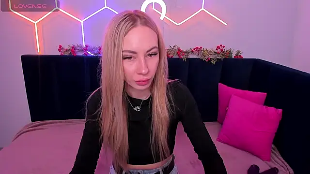 Diana Garrett online show from January 2025 03:23:02 AM