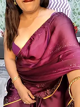 Snapshot of Cute-Raashii chatting on November 2025 04:40:01 PM Cute-Raashii online show from November 2025 04:40:01 PM