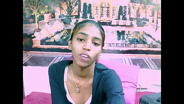 Snapshot of IndianSexySlender chatting on December 2024 05:51:01 AM IndianSexySlender online show from December 2024 05:51:01 AM