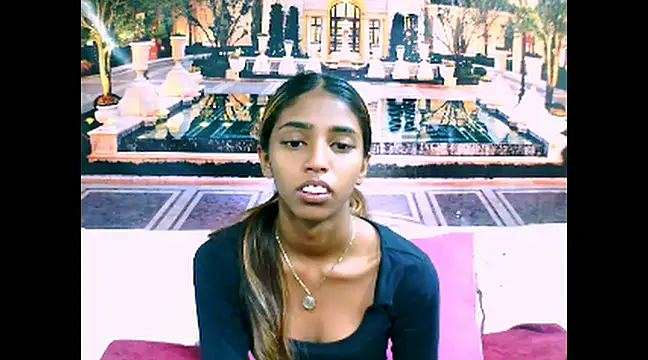 Snapshot of IndianSexySlender chatting on December 2024 05:37:02 AM IndianSexySlender online show from December 2024 05:37:02 AM