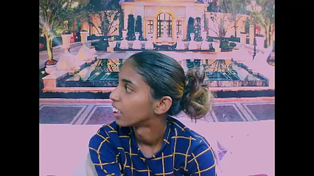 Snapshot of IndianSexySlender chatting on January 2025 06:23:02 AM IndianSexySlender online show from January 2025 06:23:02 AM