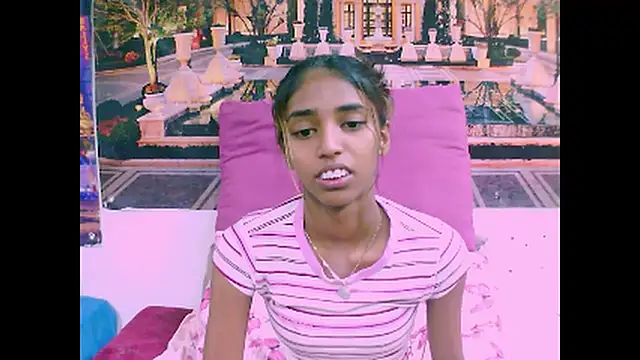 Snapshot of IndianSexySlender chatting on January 2025 06:07:01 AM IndianSexySlender online show from January 2025 06:07:01 AM