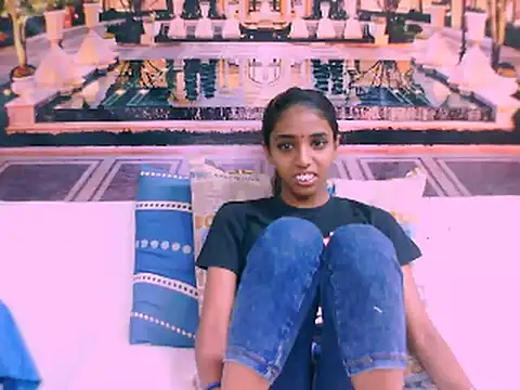 Snapshot of IndianSexySlender chatting on February 2025 05:53:02 AM IndianSexySlender online show from February 2025 05:53:02 AM