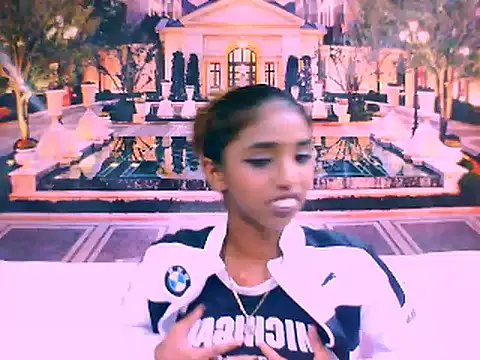 Snapshot of IndianSexySlender chatting on February 2025 06:26:02 AM IndianSexySlender online show from February 2025 06:26:02 AM