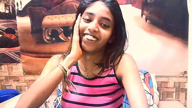 Snapshot of IndianSexySlender chatting on September 2025 05:23:01 AM IndianSexySlender online show from September 2025 05:23:01 AM