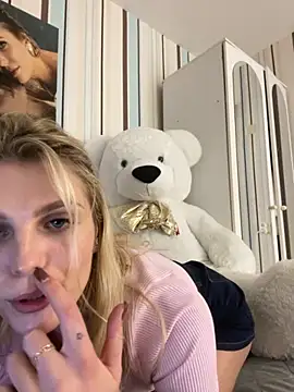 Snapshot of Liya_my chatting on October 2025 06:18:02 PM Liya my online show from October 2025 06:18:02 PM