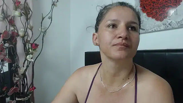Snapshot of Angelinna_Milf chatting on December 2024 11:55:02 AM Angelinna Milf online show from December 2024 11:55:02 AM
