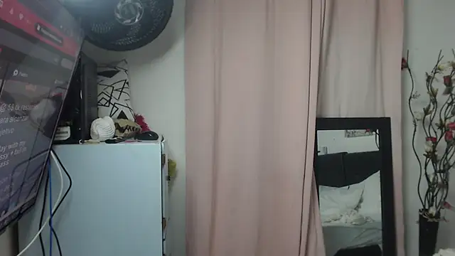 Snapshot of Angelinna_Milf chatting on January 2025 02:29:01 AM Angelinna Milf online show from January 2025 02:29:01 AM