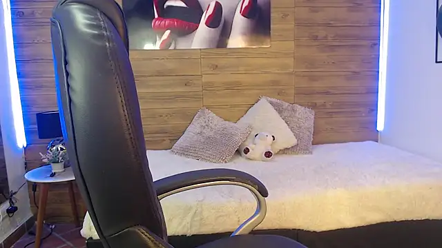 jhoellx online show from December 2024 12:44:02 PM