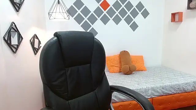 jhoellx online show from December 2024 01:00:02 PM