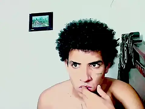 Snapshot of maick5- chatting on September 2025 12:10:01 PM maick5- online show from September 2025 12:10:01 PM