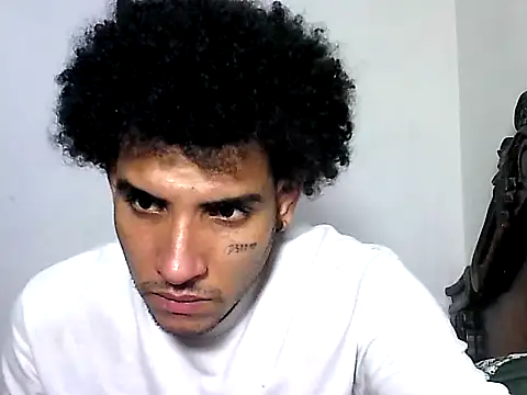 Snapshot of maick5- chatting on October 2025 03:00:01 PM maick5- online show from October 2025 03:00:01 PM