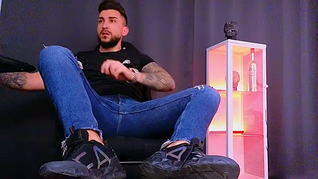 MightyAaron66 online show from February 2025 03:52:02 AM