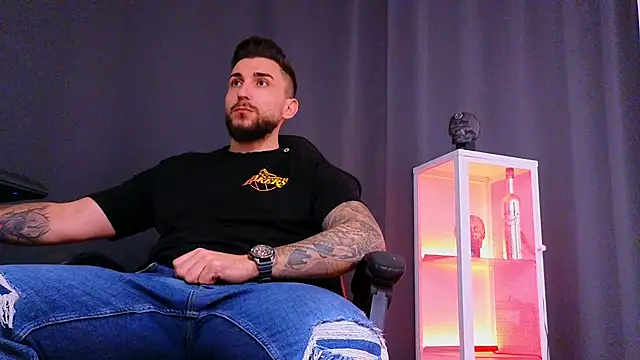 MightyAaron66 online show from February 2025 12:02:02 PM