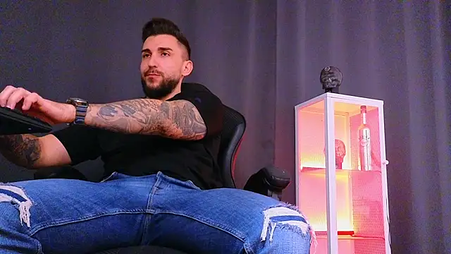 MightyAaron66 online show from February 2025 03:07:01 PM