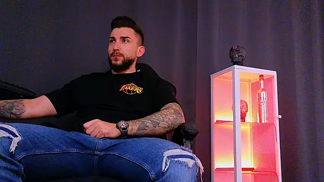 MightyAaron66 online show from February 2025 03:53:01 AM