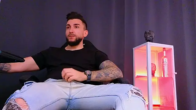 MightyAaron66 online show from February 2025 11:02:01 AM