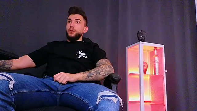 MightyAaron66 online show from February 2025 03:16:02 AM