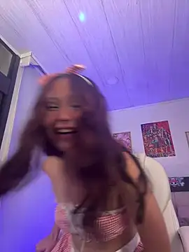 missdaphnee  online show from March 2025 05:03:01 AM