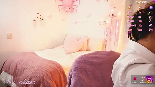 AbyWhitee online show from October 2025 05:13:01 AM