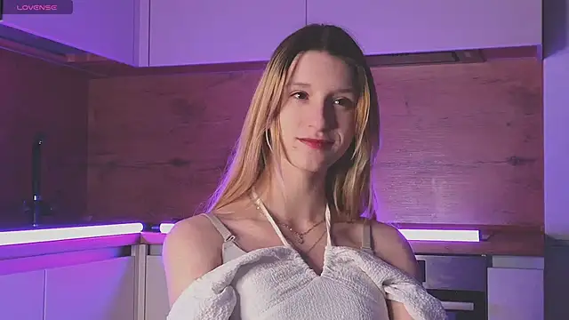 Fellissa online show from December 2024 04:05:02 PM