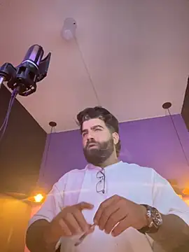 Lyon vach online show from October 2025 02:10:01 AM