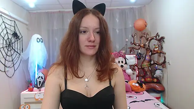 Snapshot of BarbaraStily chatting on October 2025 07:29:01 AM BarbaraStily online show from October 2025 07:29:01 AM