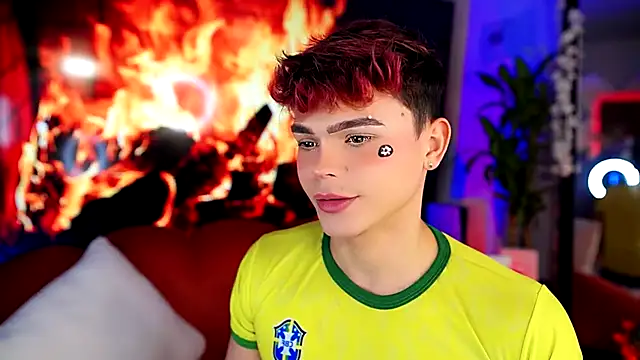 Snapshot of PRINCE_STEV chatting on October 2025 08:37:02 PM PRINCE STEV online show from October 2025 08:37:02 PM