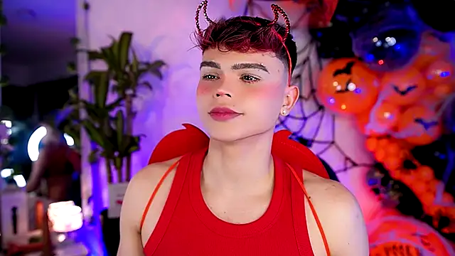 Snapshot of PRINCE_STEV chatting on October 2025 11:39:02 PM PRINCE STEV online show from October 2025 11:39:02 PM