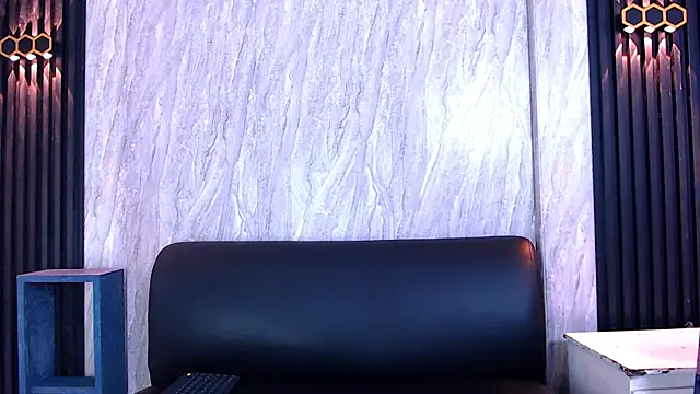 Snapshot of Molly_Spears chatting on December 2025 07:44:01 PM Molly Spears online show from December 2025 07:44:01 PM