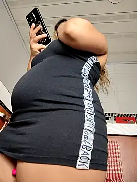 LaurenWelly  online show from March 2025 11:39:01 PM