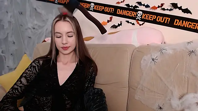 AmbrielHailey online show from November 2025 10:28:02 AM