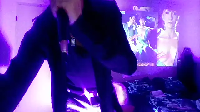 Snapshot of brunoguunot chatting on November 2025 09:37:02 PM brunoguunot online show from November 2025 09:37:02 PM