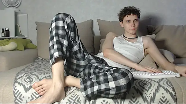 Snapshot of aqualidolly chatting on December 2024 04:14:01 AM aqualidolly online show from December 2024 04:14:01 AM