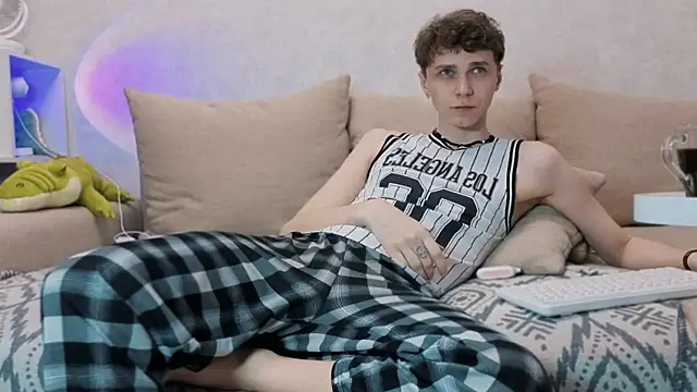 Snapshot of aqualidolly chatting on December 2024 11:56:01 PM aqualidolly online show from December 2024 11:56:01 PM