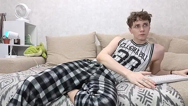 Snapshot of aqualidolly chatting on December 2024 05:38:02 AM aqualidolly online show from December 2024 05:38:02 AM