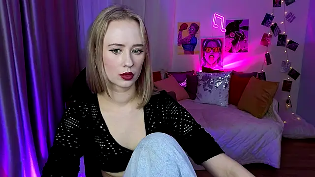 SashaBrooks online show from October 2025 06:06:01 PM