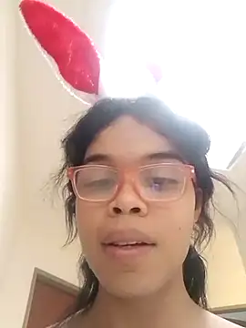 Snapshot of evelyn_wine chatting on March 2025 07:09:01 PM evelyn wine online show from March 2025 07:09:01 PM