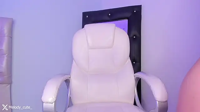 Snapshot of melody_cute_ chatting on February 2025 10:26:01 AM melody cute online show from February 2025 10:26:01 AM