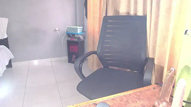 Snapshot of SusanLeroy chatting on October 2025 11:03:01 AM SusanLeroy online show from October 2025 11:03:01 AM