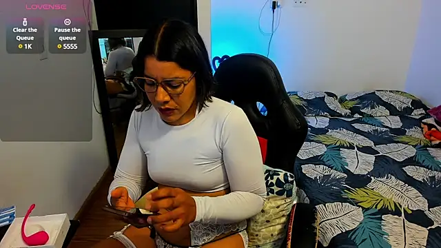 peanut tangerine online show from February 2025 06:19:02 PM