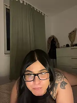 Snapshot of alexaandreea99 chatting on December 2024 09:56:02 PM alexaandreea99 online show from December 2024 09:56:02 PM